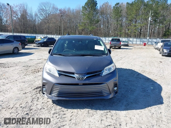 2018 Toyota Sienna XLE Auto Access Seat with VIN 5TDYZ3DC4JS958698, listed as a IAAI auction lot 41815340 with 164,903 mi miles. Bid and sale history available at carsss.com. Image 12.
