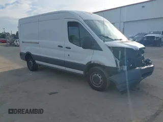 2017 Ford Transit z VIN 1FTYR2CM7HKA44743, wystawiony jako IAAI lot #42772811 z przebiegiem 248 348 mil mil oraz . Historia ofert i sprzedaży dostępna na DreamBid. Obrazek 1.