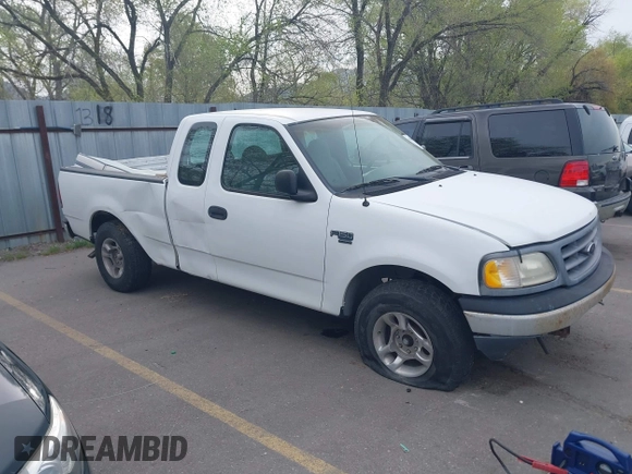 2000 Ford F-150 с VIN 2FTPX17Z9YCA99510, выставлен на аукционе IAAI как лот 42039891 с пробегом 182 615 миль миль и . История ставок и продаж доступна на DreamBid. Изображение 1.