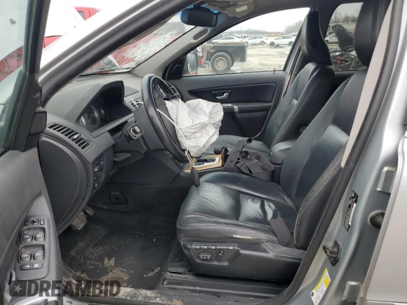 2011 Volvo XC90 I6 with VIN YV4952CZ2B1571045, listed as a Copart auction lot 45494955 with 139,645 mi miles and Salvage Title. Bid and sale history available at DreamBid. Image 7.