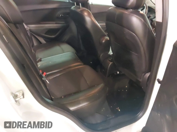 2017 Chevrolet Trax LT with VIN KL7CJPSB7HB243335, listed as a IAAI auction lot 41705724 with 85,309 mi miles. Bid and sale history available at carsss.com. Image 8.