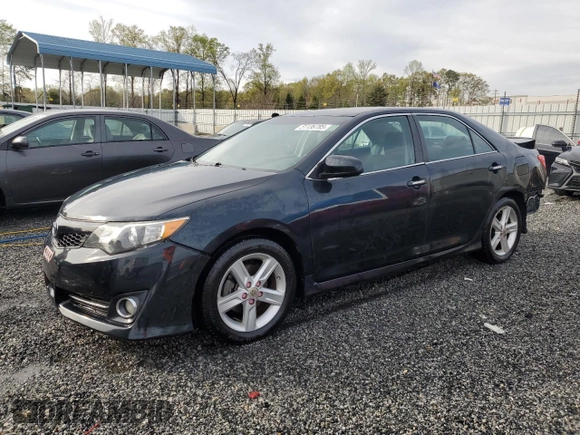 2014 Toyota Camry L with VIN 4T1BF1FK9EU331998, listed as a Copart auction lot 51136785 with 214,540 mi miles and Salvage Title. Bid and sale history available at carsss.com. Image 1.