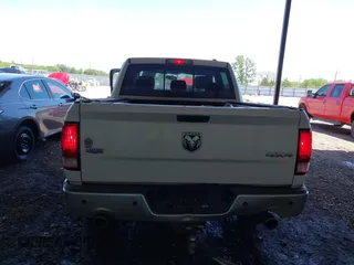 2009 Dodge 1500 Laramie z VIN 1D3HV13TX9J519720, wystawiony jako IAAI lot #42055968 z przebiegiem 190 226 mil mil oraz . Historia ofert i sprzedaży dostępna na DreamBid. Obrazek 16.