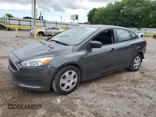 2017 Ford Focus S z VIN 1FADP3E24HL222565, wystawiony jako Copart lot #55862415 z przebiegiem 30 559 mil mil oraz Szkoda całkowita • Salvage title. Historia ofert i sprzedaży dostępna na DreamBid. Obrazek 1.