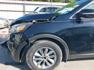 2016 Kia Sorento LX with VIN 5XYPG4A34GG165340, listed as a IAAI auction lot 41981455 with 48,733 mi miles and . Bid and sale history available at DreamBid. Image 17.