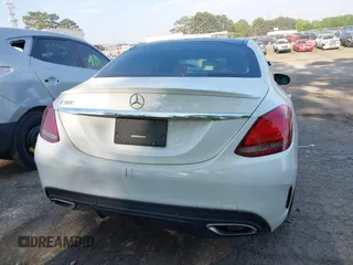 2017 Mercedes-Benz C 300 z VIN 55SWF4JB1HU222011, wystawiony jako IAAI lot #42050661 z przebiegiem 59 790 mil mil oraz . Historia ofert i sprzedaży dostępna na DreamBid. Obrazek 16.