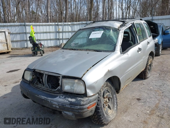 2002 Chevrolet Tracker with VIN 2CNBJ13C126940105, listed as a IAAI auction lot 41805424 with Not provided miles and . Bid and sale history available at DreamBid. Image 6.