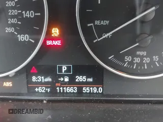 2015 BMW 3 Series 320i xDrive с VIN WBA3C3G55FNS73435, выставлен на аукционе IAAI как лот 42133912 с пробегом 111 663 миль миль и . История ставок и продаж доступна на DreamBid. Изображение 15.
