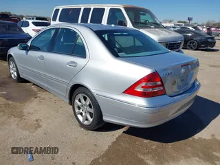 2007 Mercedes-Benz C 280 Luxury с VIN WDBRF92H67F898381, выставлен на аукционе IAAI как лот 41392493 с пробегом 147 331 миль миль и . История ставок и продаж доступна на DreamBid. Изображение 3.