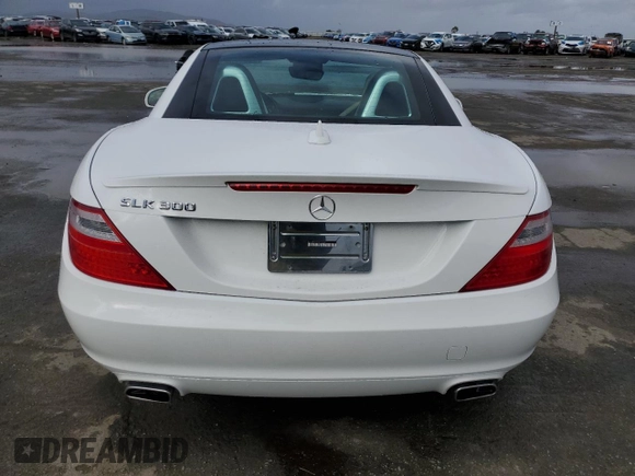 2016 Mercedes-Benz SLK 300 z VIN WDDPK3JA6GF118441, wystawiony jako Copart lot #45387565 z przebiegiem 40 442 mil mil oraz Szkoda całkowita • Salvage title. Historia ofert i sprzedaży dostępna na DreamBid. Obrazek 6.