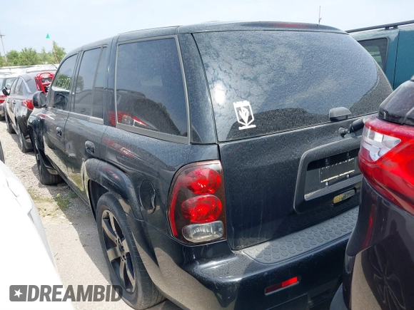 2006 Chevrolet TrailBlazer LT with VIN 1GNES13H262342982, listed as a IAAI auction lot 39856757 with 183,651 mi miles. Bid and sale history available at carsss.com. Image 3.