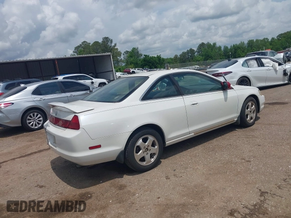 2000 Honda Accord EX z VIN 1HGCG2251YA001209, wystawiony jako IAAI lot #42099260 z przebiegiem 216 112 mil mil oraz . Historia ofert i sprzedaży dostępna na DreamBid. Obrazek 4.