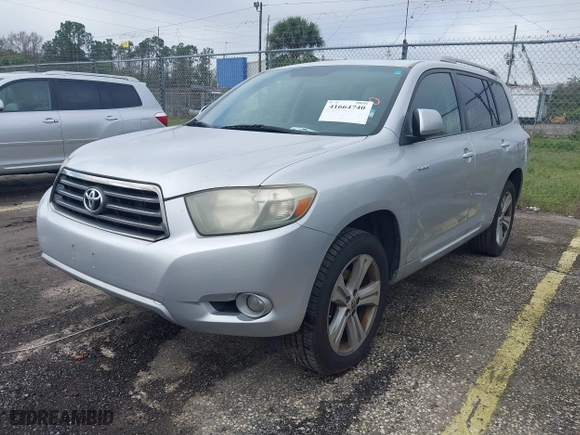 2008 Toyota Highlander Sport with VIN JTEDS43A282063264, listed as a IAAI auction lot 41664740 with 118,756 mi miles. Bid and sale history available at carsss.com. Image 2.