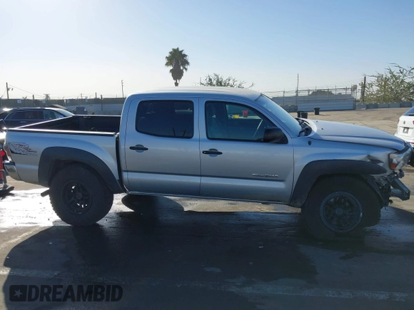2008 Toyota Tacoma z VIN 5TELU42N88Z560362, wystawiony jako IAAI lot #41410260 z przebiegiem 164 329 mil mil oraz . Historia ofert i sprzedaży dostępna na DreamBid. Obrazek 14.