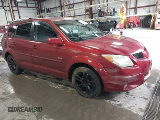 2005 Pontiac Vibe with VIN 5Y2SL63885Z413128, listed as a IAAI auction lot 41919963 with 198,405 mi miles. Bid and sale history available at carsss.com. Image 1.