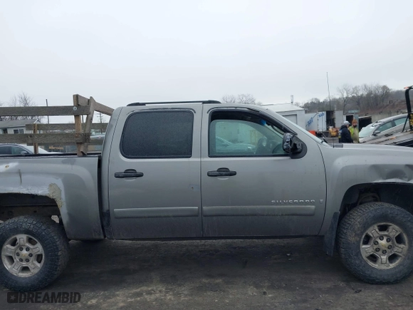 2007 Chevrolet Silverado 1500 LTZ with VIN 2GCEK13M571581790, listed as a IAAI auction lot 41663432 with 184,977 mi miles. Bid and sale history available at carsss.com. Image 13.