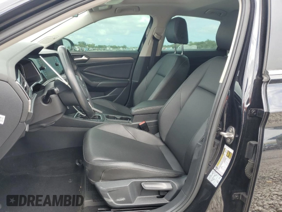 2019 Volkswagen Jetta SEL z VIN 3VWEB7BU8KM217902, wystawiony jako Copart lot #53138135 z przebiegiem 59 985 mil mil oraz Nie do naprawy • Non repairable. Historia ofert i sprzedaży dostępna na DreamBid. Obrazek 7.