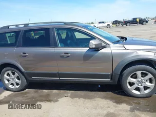 2008 Volvo XC70 with VIN YV4BZ982681037503, listed as a IAAI auction lot 42170388 with 192,516 mi miles and . Bid and sale history available at DreamBid. Image 14.