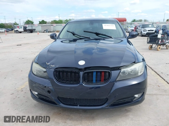 2009 BMW 3 Series 328i with VIN WBAPH77579NM31725, listed as a IAAI auction lot 41901344 with 143,905 mi miles. Bid and sale history available at carsss.com. Image 12.