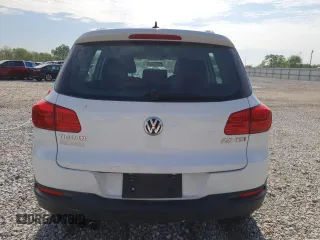 2015 Volkswagen Tiguan S z VIN WVGAV7AXXFW538541, wystawiony jako Copart lot #56181855 z przebiegiem 120 485 mil mil oraz Czysty tytuł • Clean title. Historia ofert i sprzedaży dostępna na DreamBid. Obrazek 6.