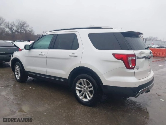 2016 Ford Explorer XLT with VIN 1FM5K7DH6GGA34675, listed as a IAAI auction lot 41502371 with 135,405 mi miles. Bid and sale history available at carsss.com. Image 15.