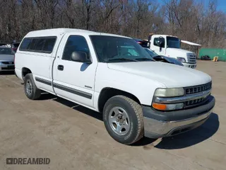 2002 Chevrolet Silverado 1500 with VIN 1GCEC14W62Z172789, listed as a IAAI auction lot 41763471 with 60,134 mi miles. Bid and sale history available at carsss.com. Image 1.