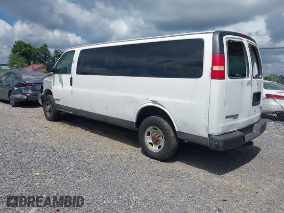 2006 Chevrolet Express Passenger with VIN 1GAHG39UX61106876, listed as a IAAI auction lot 42722638 with 157,081 mi miles and . Bid and sale history available at DreamBid. Image 3.