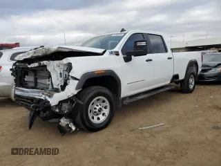 2024 GMC Sierra 3500HD Pro z VIN 1GT49SEY0RF439159, wystawiony jako Copart lot #75789344 z przebiegiem 6 128 mil mil oraz Szkoda całkowita • Salvage title. Historia ofert i sprzedaży dostępna na DreamBid. Obrazek 1.