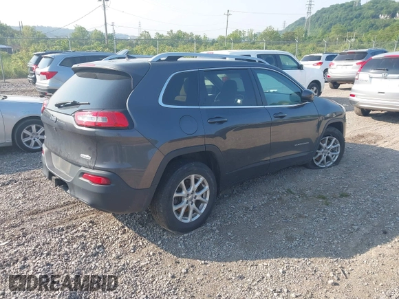 2016 Jeep Cherokee Altitude with VIN 1C4PJMCB0GW262916, listed as a IAAI auction lot 42392735 with 29,162 mi miles and . Bid and sale history available at DreamBid. Image 4.