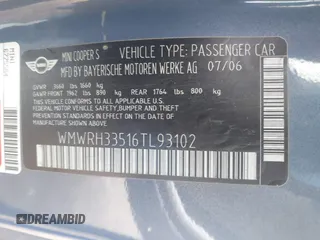2006 MINI Convertible S z VIN WMWRH33516TL93102, wystawiony jako IAAI lot #42529434 z przebiegiem 123 292 mil mil oraz . Historia ofert i sprzedaży dostępna na DreamBid. Obrazek 9.
