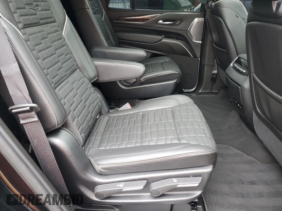 2021 Cadillac Escalade Sport Platinum with VIN 1GYS4GKL7MR338004, listed as a Copart auction lot 61612345 with 47,300 mi miles and Salvage title. Bid and sale history available at DreamBid. Image 11.