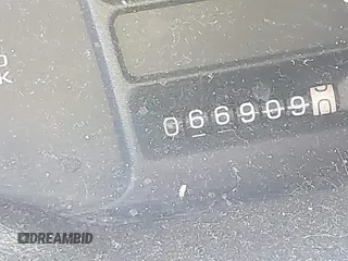 1998 Chevrolet Cavalier z VIN 1G1JC524XW7135102, wystawiony jako IAAI lot #40811285 z przebiegiem 66 909 mil mil oraz . Historia ofert i sprzedaży dostępna na DreamBid. Obrazek 12.