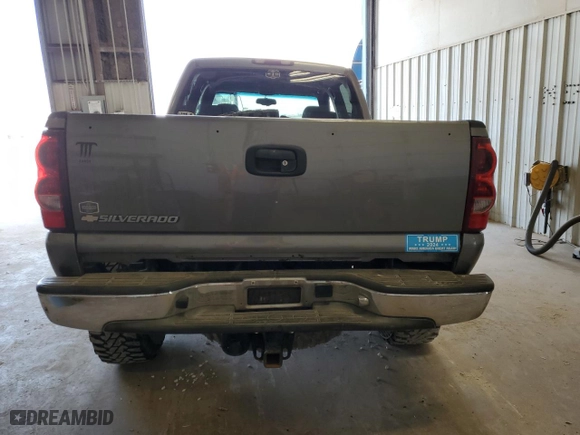 2006 Chevrolet Silverado 2500HD LT1 with VIN 1GCHK23D26F160135, listed as a Copart auction lot 48305535 with NaN miles and Salvage Title. Bid and sale history available at carsss.com. Image 6.