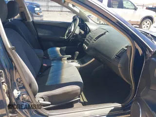 2006 Nissan Altima 2.5 with VIN 1N4AL11D16N442211, listed as a IAAI auction lot 42060046 with 164,950 mi miles. Bid and sale history available at carsss.com. Image 5.