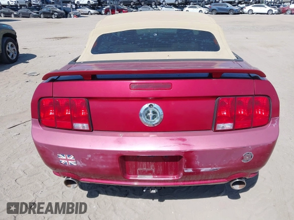 2005 Ford Mustang Deluxe z VIN 1ZVFT84N455183240, wystawiony jako IAAI lot #42142157 z przebiegiem Nie podano mil oraz . Historia ofert i sprzedaży dostępna na DreamBid. Obrazek 6.