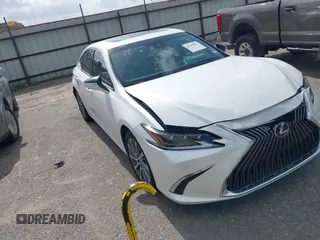 2019 Lexus ES 350 with VIN 58ABZ1B14KU010900, listed as a IAAI auction lot 42543301 with 47,581 mi miles and . Bid and sale history available at DreamBid. Image 1.