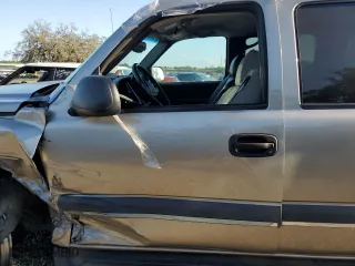 2003 Chevrolet Avalanche with VIN 3GNEK13T63G272779, listed as a Copart auction lot 50891385 with 0 mi miles and Salvage Title. Bid and sale history available at carsss.com. Image 7.