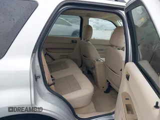 2008 Ford Escape XLT с VIN 1FMCU93128KC01646, выставлен на аукционе IAAI как лот 42372522 с пробегом 211 988 миль миль и . История ставок и продаж доступна на DreamBid. Изображение 8.