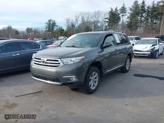 2011 Toyota Highlander with VIN 5TDBK3EH0BS065899, listed as a IAAI auction lot 41281584 with 177,497 mi miles. Bid and sale history available at carsss.com. Image 17.