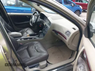 2003 Volvo V70 XC70 with VIN YV1SZ59H031113721, listed as a IAAI auction lot 39819433 with 274,793 mi miles and . Bid and sale history available at DreamBid. Image 5.
