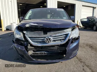 2014 Volkswagen Routan SE with VIN 2C4RVABG7ER134462, listed as a Copart auction lot 76492444 with 93,373 mi miles and Salvage title. Bid and sale history available at DreamBid. Image 5.