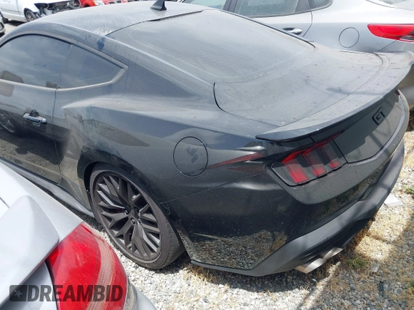 2024 Ford Mustang GT z VIN 1FA6P8CF5R5420461, wystawiony jako IAAI lot #42515797 z przebiegiem 28 636 mil mil oraz . Historia ofert i sprzedaży dostępna na DreamBid. Obrazek 3.
