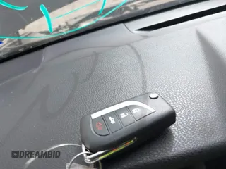 2019 Toyota Camry LE z VIN 4T1B11HK6KU805252, wystawiony jako IAAI lot #41787833 z przebiegiem 85 196 mil mil oraz . Historia ofert i sprzedaży dostępna na DreamBid. Obrazek 11.