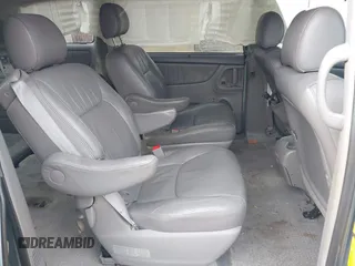 2008 Toyota Sienna XLE with VIN 5TDZK22C18S102498, listed as a IAAI auction lot 41623508 with 214,485 mi miles. Bid and sale history available at carsss.com. Image 8.