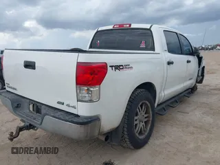 2012 Toyota Tundra 4WD Truck with VIN 5TFDW5F19CX250264, listed as a IAAI auction lot 40190175 with 267,549 mi miles. Bid and sale history available at carsss.com. Image 4.