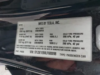 2020 Tesla Model 3 Long Range z VIN 5YJ3E1EB0LF600098, wystawiony jako IAAI lot #41071258 z przebiegiem 149 939 mil mil oraz . Historia ofert i sprzedaży dostępna na DreamBid. Obrazek 9.