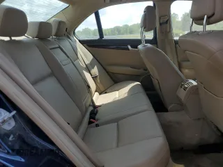 2012 Mercedes-Benz C 300 Sport с VIN WDDGF8BB7CR230330, выставлен на аукционе Copart как лот 62830105 с пробегом 104 116 миль миль и Чистый • Clean title. История ставок и продаж доступна на DreamBid. Изображение 10.