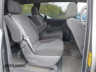 2006 Toyota Sienna LE with VIN 5TDBA23C76S062105, listed as a IAAI auction lot 42130968 with 151,395 mi miles. Bid and sale history available at carsss.com. Image 8.