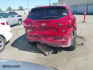 2018 Nissan Rogue Sport SV with VIN JN1BJ1CP9JW164787, listed as a IAAI auction lot 41988580 with 167,001 mi miles. Bid and sale history available at carsss.com. Image 17.