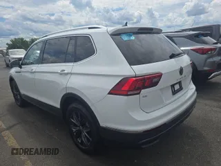 2024 Volkswagen Tiguan SE with VIN 3VV3B7AX5RM086820, listed as a IAAI auction lot 42751180 with 30,839 mi miles and . Bid and sale history available at DreamBid. Image 16.